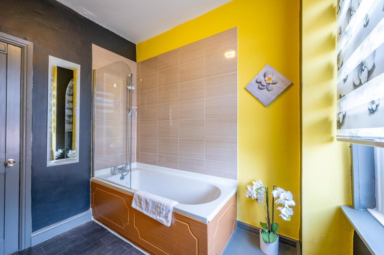 *1Es* For Your Most Relaxed & Cosy Stay + Free Parking + Free Fast Wifi * Лидс Экстерьер фото