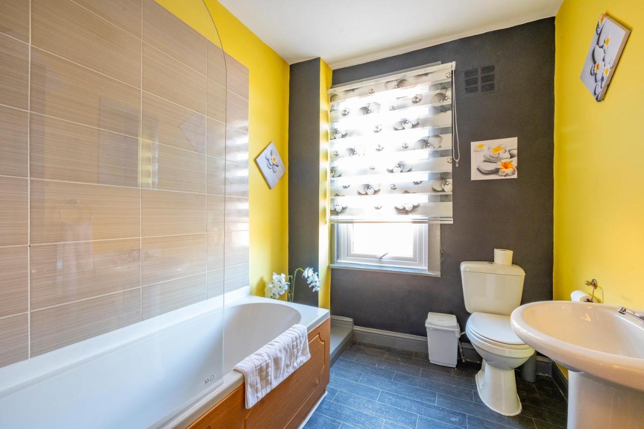 *1Es* For Your Most Relaxed & Cosy Stay + Free Parking + Free Fast Wifi * Лидс Экстерьер фото